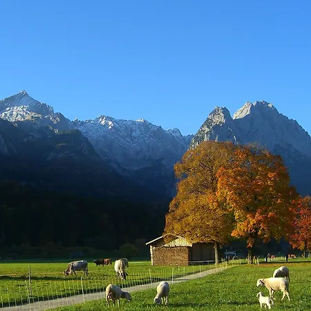Ferienwohnung Am Kurpark -Wohnung 2,90Qm- Garmisch-Partenkirchen Exterior photo